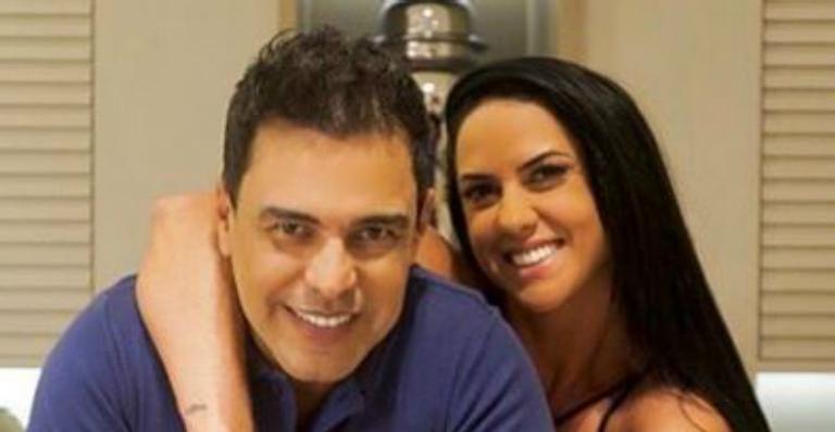 Graciele Lacerda ostenta corpão ao surgir com biquíni neon
