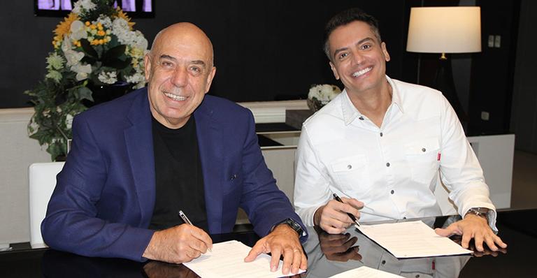 Leo Dias assina contrato com a RedeTV! e novo cargo é revelado