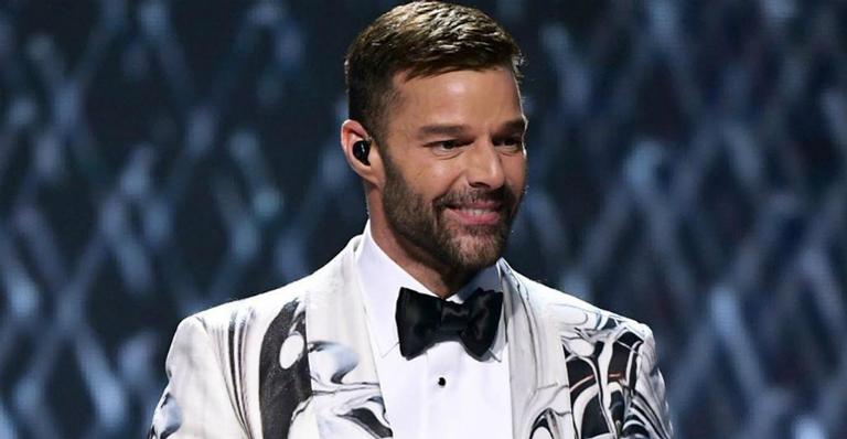 Ricky Martin mostra foto rara com filha caçula e surpreende fãs: ”Parece um anjo”