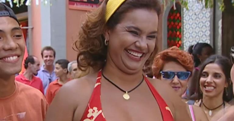 Dezoito anos depois de ‘O Clone’, Solange Couto revive Dona Jura e mostra corpo esbelto aos 62 anos