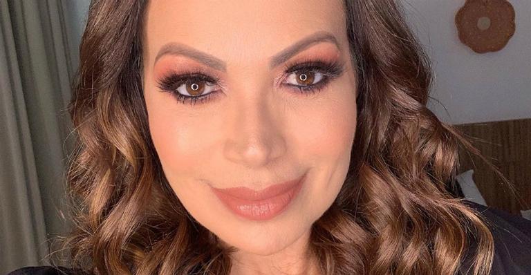 Solange Almeida muda visual e surge com mega hair loiro: ”Fiquei iluminadíssima”