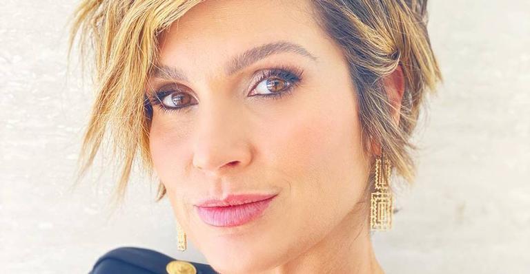 Flávia Alessandra posa plena com vista paradisíaca e se diverte: ‘Sextou com esse visual lindo do Rio’