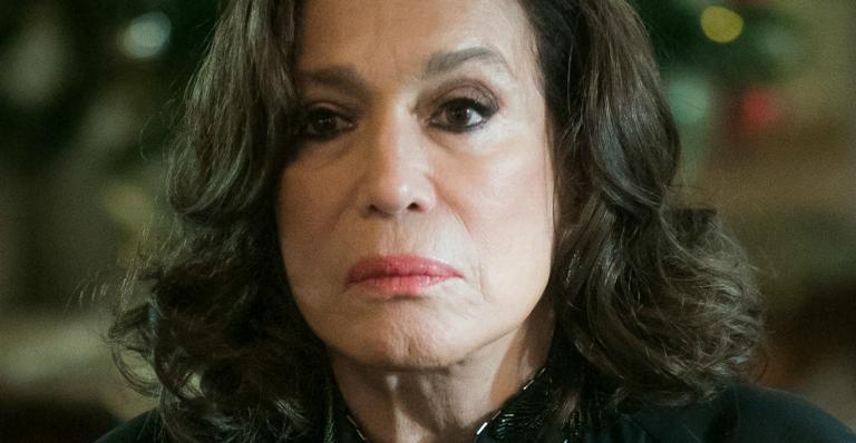 Susana Vieira surpreende ao posar de cara limpa aos 77 anos: ”Bem melhor”