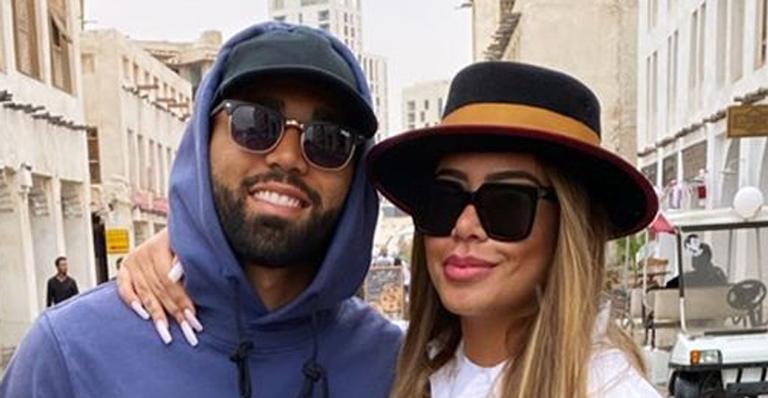Após vitória, Gabigol leva Rafaella Santos para passeio romântico no Catar