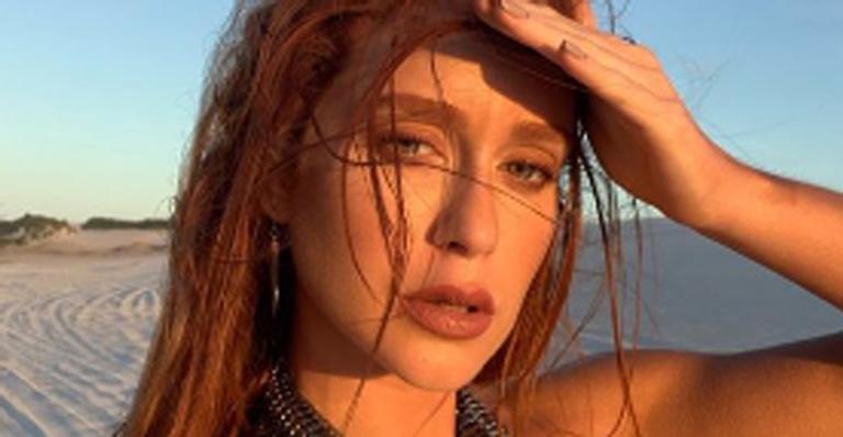 Marina Ruy Barbosa faz caras e bocas e surge deslumbrante em ensaio com pegada sexy