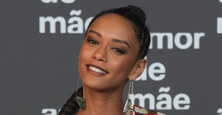 Taís Araujo se derrete por ator mirim de ‘Amor de Mãe’: ”Encontrei o meu filho”