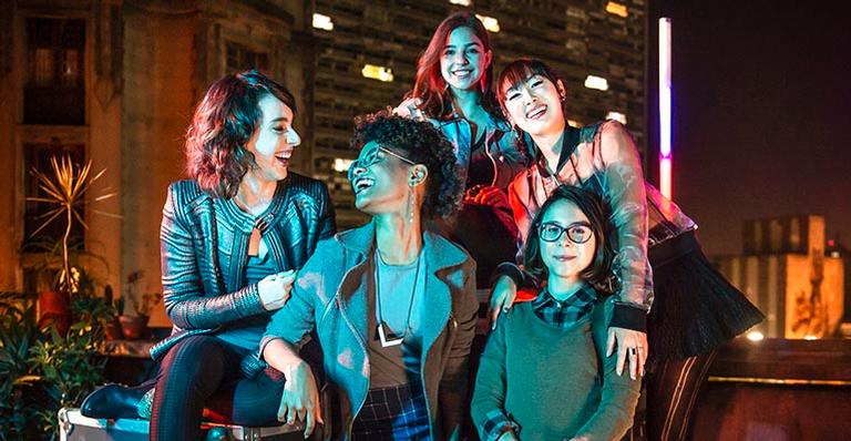 Atrizes encerram gravações de As Five e festejam reencontro