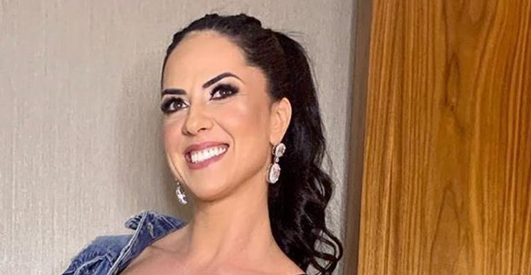 Graciele Lacerda aposta em biquíni floral e deixa fãs boquiabertos​ ao ostentar corpão