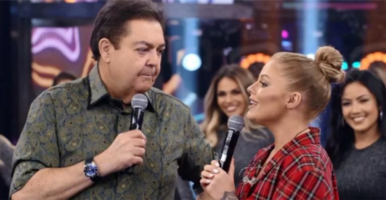 Faustão cria saia justa com Luisa Sonza: ‘Feliz que vai se livrar disso?’