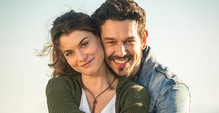 João Vicente de Castro encanta com homenagem para Alinne Moraes