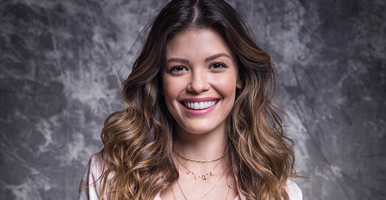 É oficial! Vitória Strada confirma namoro com Marcella Rica