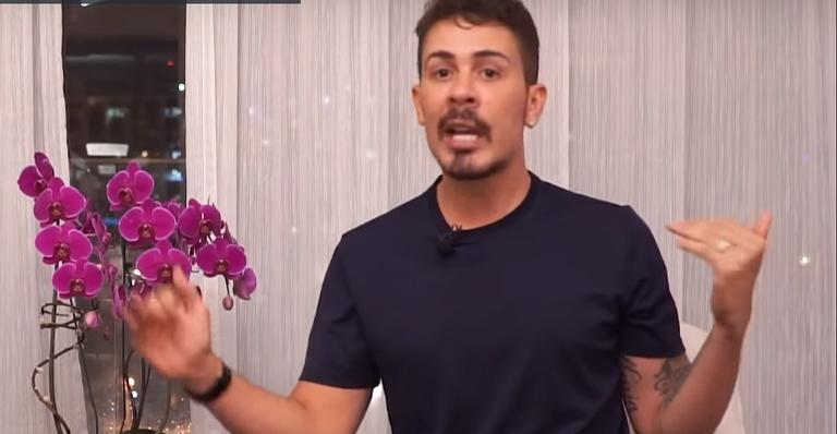 Carlinhos Maia sobre período em que trocou o namorado por outros homens: ”Fiquei deslumbrado”