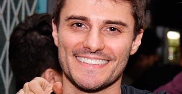 Hugo Bonemer e namorado se separam após nove anos, segundo jornal