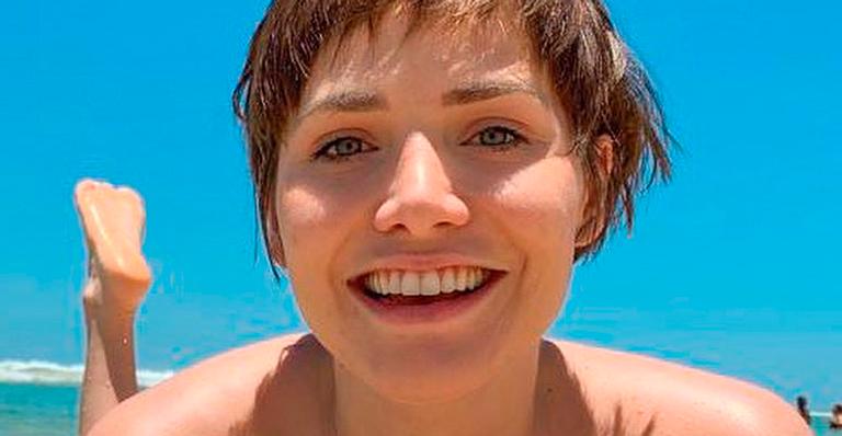 Leticia Colin completa trinta anos agarrada ao filho de um mês e reflete: ”Que comecem os jogos”