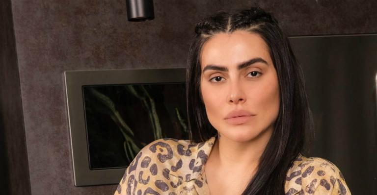 Cleo revela em entrevista alguns de seus sonhos: “Ter sempre muito dinheiro”
