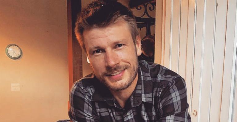 Rodrigo Hilbert agradece mais um ano ao lado de Fernanda Lima durante jantar romântico