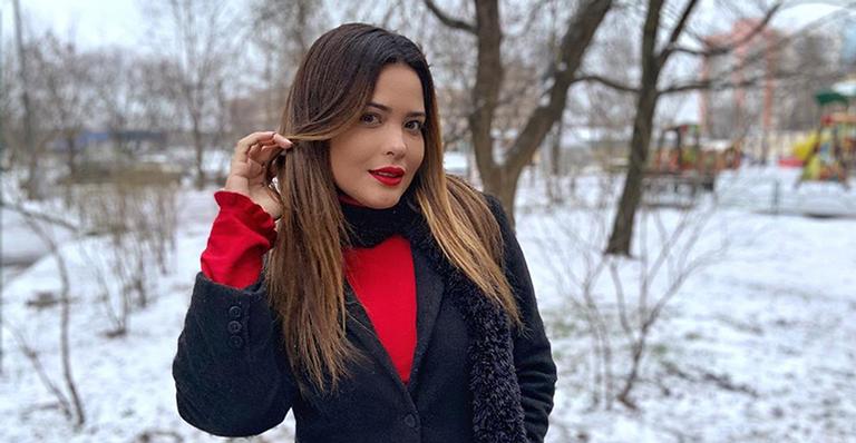 Geisy Arruda surge sem calcinha e com o bumbum de fora em primeiro clique sensual do ano: ”Pegando fogo”