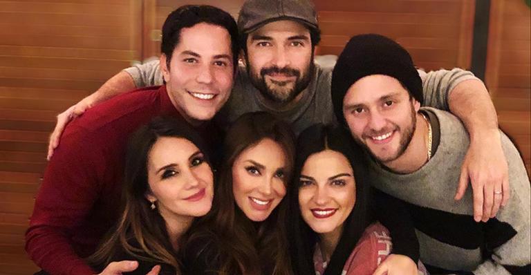 Alfonso Herrera tira esperanças dos fãs e nega retorno do RBD: ”Reencontro de amigos”