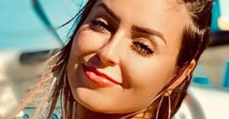 Ex-BBB Paula Sperling surge com bumbum gigante e é acusada de manipular imagens: ”Parece montagem”