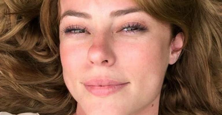 Paolla Oliveira mostra beleza natural em clique sem retoques e atrai elogios: ”Você não é real”