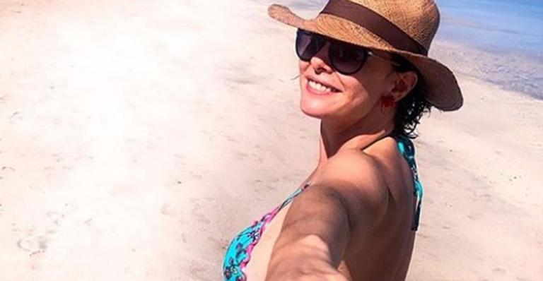 Regiane Alves assume romance com empresário bonitão: ”Uno meu coração ao seu”