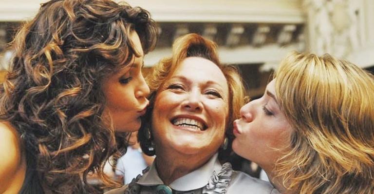 Flávia Alessandra faz declaração emocionante para Nicette Bruno em seu aniversário: “Inspiradora”