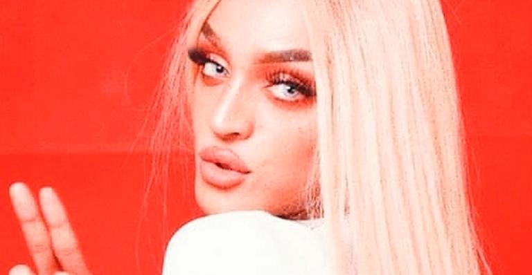 Pabllo Vittar surge desmontada, abaixa cueca e forma física chama atenção de fãs: ”Magérrima”