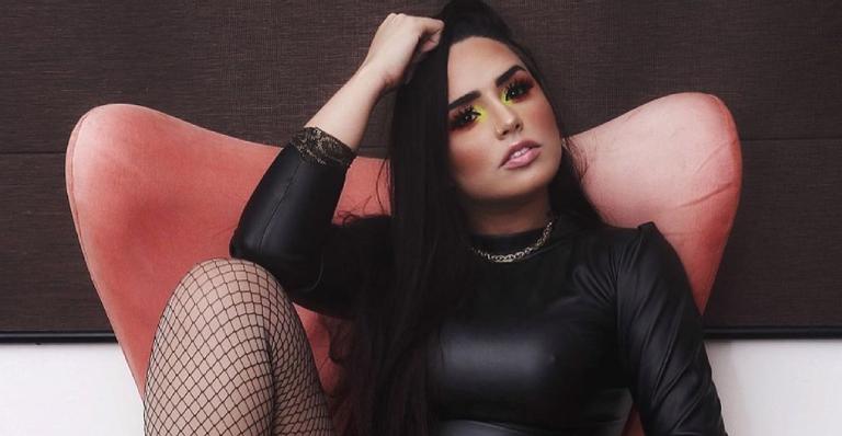 Perlla mostra primeira foto em família após reconciliação com marido