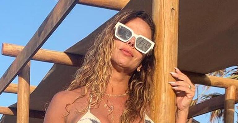 Viviane Araújo surge poderosa de biquíni e manda recado: ”Convencida e decidida”