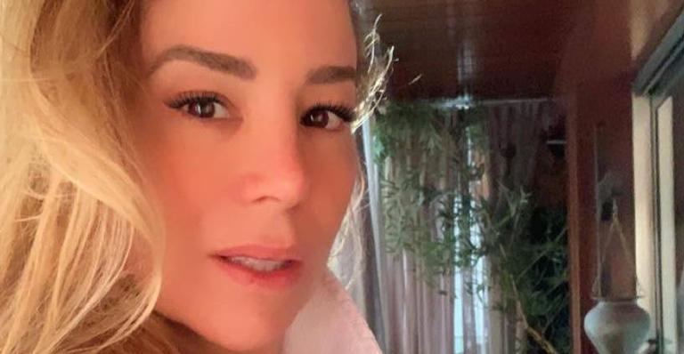 Danielle Winits surge ao lado dos filhos e declara seu amor de mãe: ‘Sigo cercada de sol’
