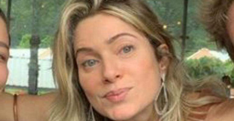 Letícia Spiller resgata clique antigo coladinha no filho gato e encanta web