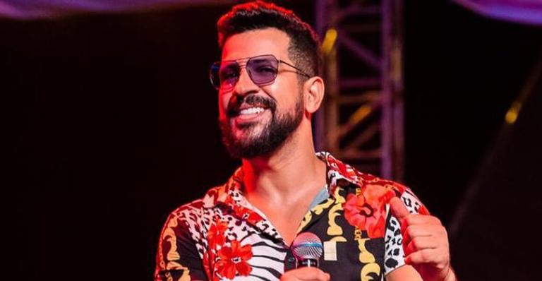 Dennis DJ alcança cachê milionário e ultrapassa Alok, diz jornal