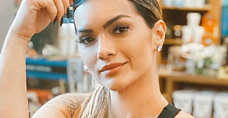 Kelly Key posa em cenário paradisíaco em Portugal e encanta seguidores