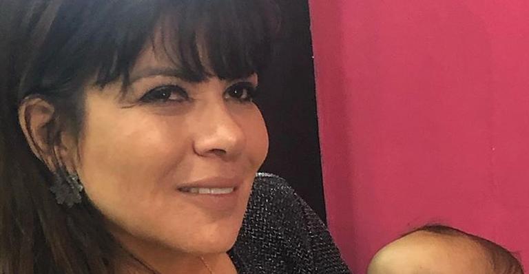 Mara Maravilha posa com bebê no colo e anuncia: ”Esse novo capítulo será revolucionário”