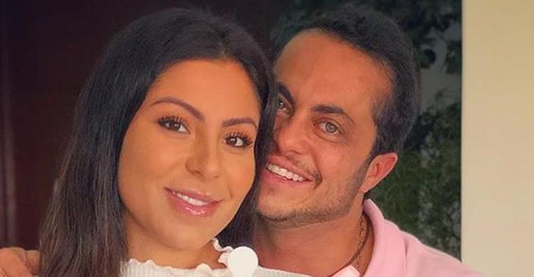 Thammy Miranda publica primeira foto do filho em foto do parto: ”O Bento é lindo”