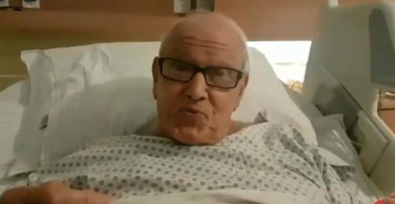 Ary Toledo grava vídeo e desmente boato de estar internado em estado grave