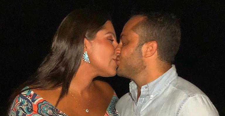 Família! Thammy Miranda e Andressa Ferreira deixam a maternidade com o filho, Bento