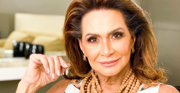 Aos 73 anos, ex-BBB Ieda impressiona ao ostentar corpão só de biquíni