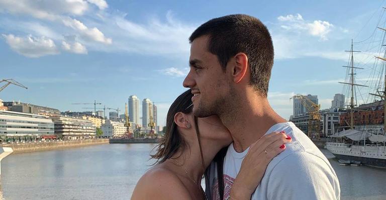 Felipe Simas faz texto emocionante sobre o filho, Joaquim e declara seu amor