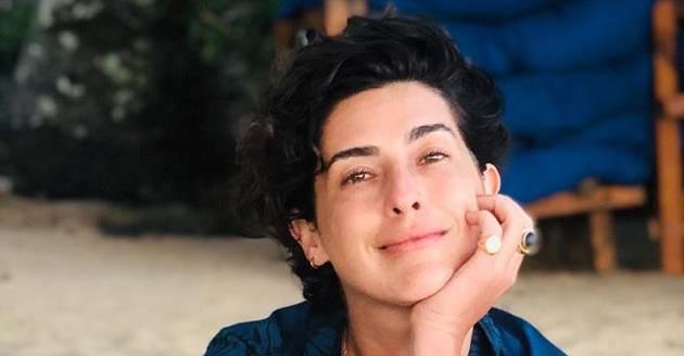 Fernanda Paes Leme posa bem plena pelas ruas de Salvador: ‘O futuro é logo aqui’
