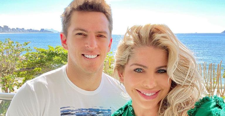Karina Bacchi se declara para marido com texto emocionante: “Alma gêmea”