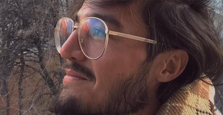 Tiago Iorc surge com novo visual e é comparado com o namorado de Fátima Bernardes