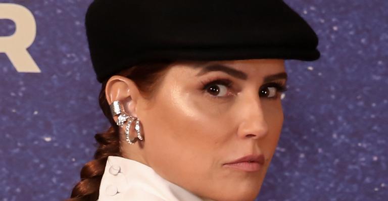 Look curioso de Deborah Secco rouba a cena no lançamento da nova novela das 7