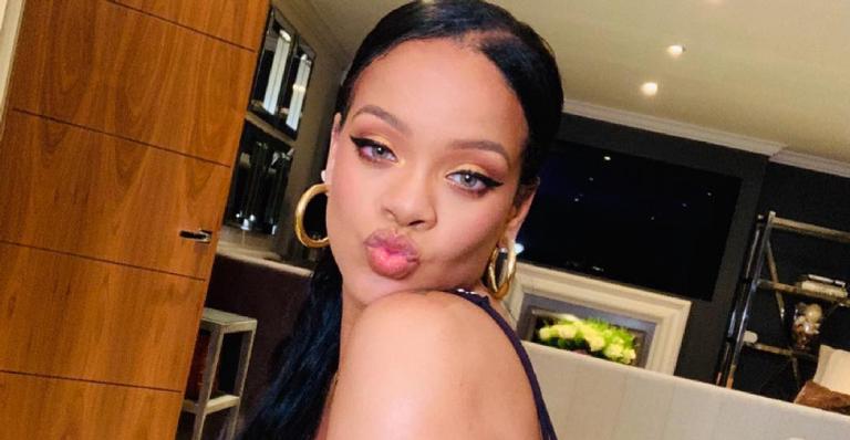 Rihanna arranca suspiros de fãs ao surgir só de calcinha e sutiã em ensaio sensual: ”Gostosa”