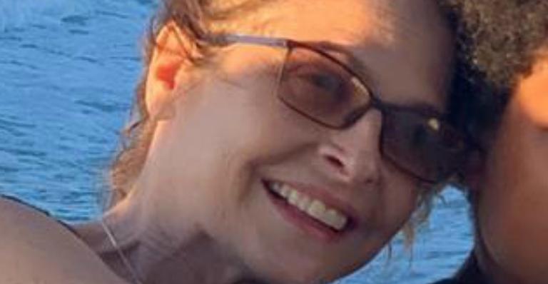 Drica Moraes posa com o filho de dez anos em clique raríssimo: ”Lindos”