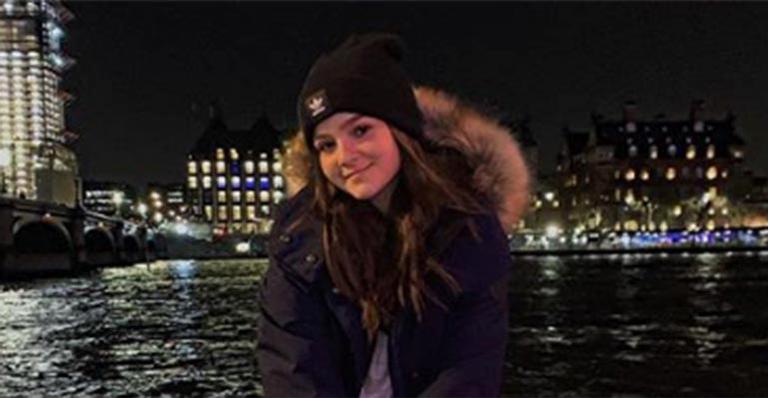 Mel Maia visita o namorado na Inglaterra e recebe declaração de amor