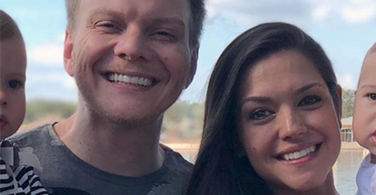 Thais Fersoza relembra foto dos filhos bebês e se derrete: ‘As bochechas’