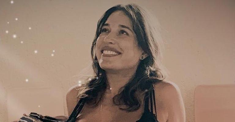 No oitavo mês, Giselle Itié mostra o barrigão no limite em clique completamente nua
