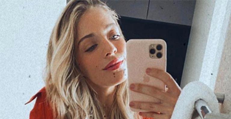 Mãe de dois, Luma Costa surge magérrima em foto de biquíni