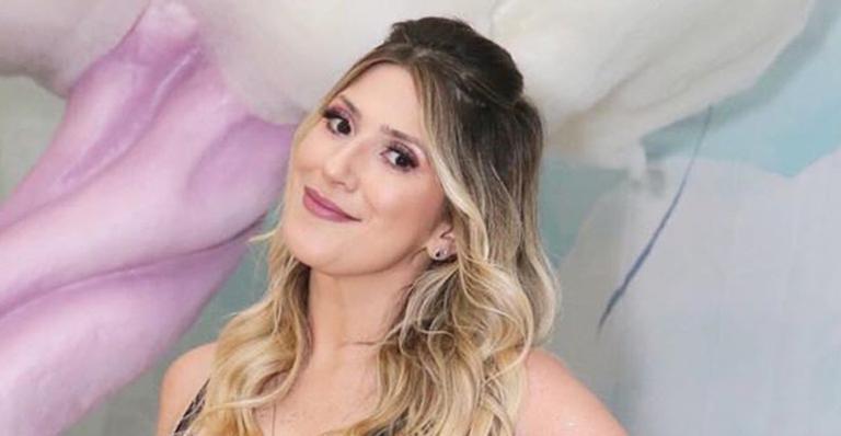 Dani Calabresa namora na piscina de bolinhas: ‘Lembranças de amor’